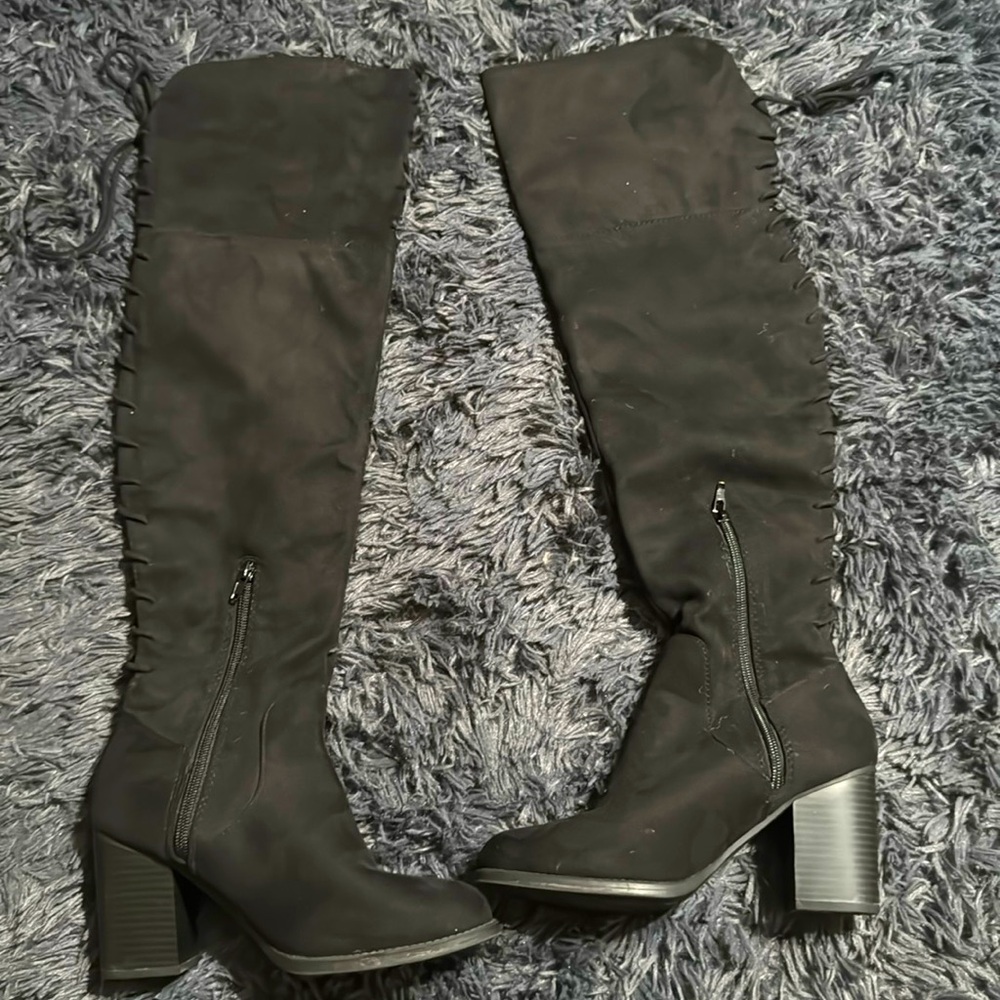 Black Over the knees heel boots